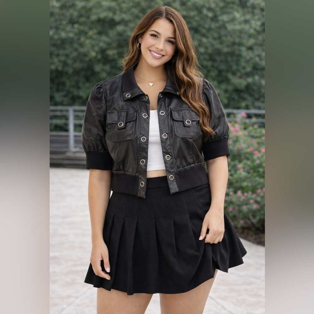 Vintage Bomber Jacket Women M Faux Black Leather Cropped Half Sleeve‎ Trendy y2k